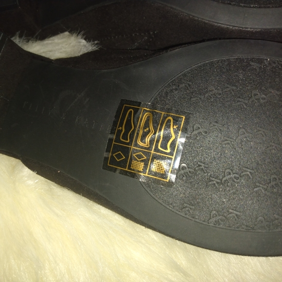 Kellie and Katie Size 7 Shoes - Picture 9 of 11